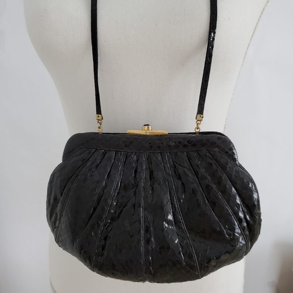 Leiber Bags Judith Leiber Snakeskin Clutch Judith Leiber Bag
